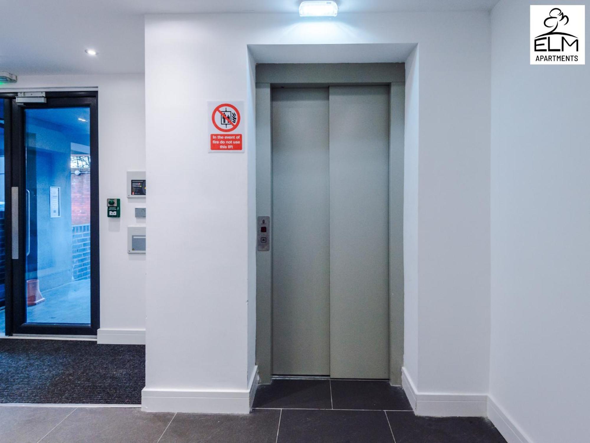 Elm Aparthotel , Collection Of Apartments Available Near Media City , Free Parking Manchester Exterior foto